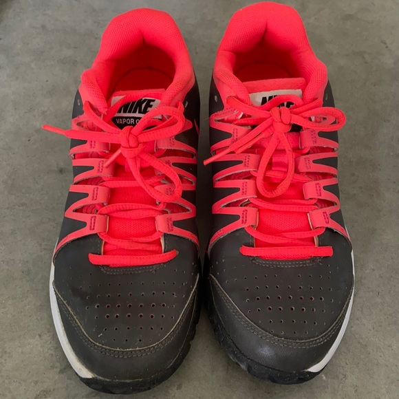 Nike Shoes - Nike Vapor Court Tennis Shoes